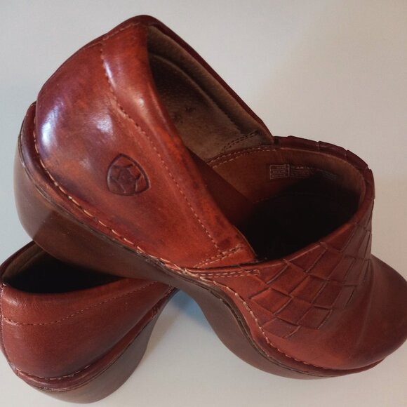 Ariat Shoes - Ariat Women's Leather Logo Clog GUC 9B